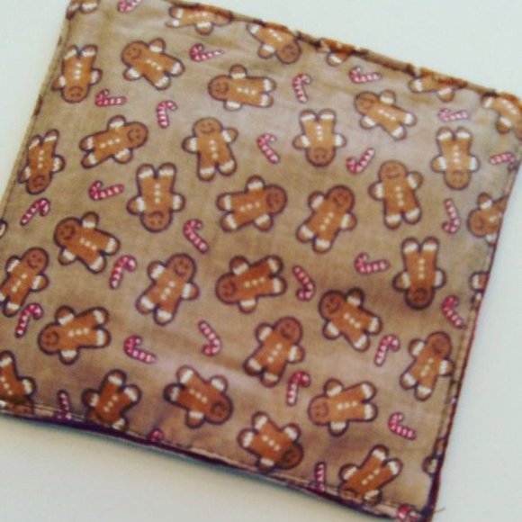 VTG set of 3 Christmas tapestry pillows cat, santa, poinsettia red green - Picture 9 of 9